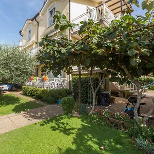 Trbovic Peaceful With Free Parking, Pet-friendly, And Bike Storage In Apartman